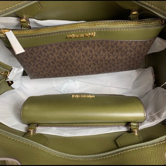 Michael Kors Kimberly 3 in 1 tote - Picture 3 of 7